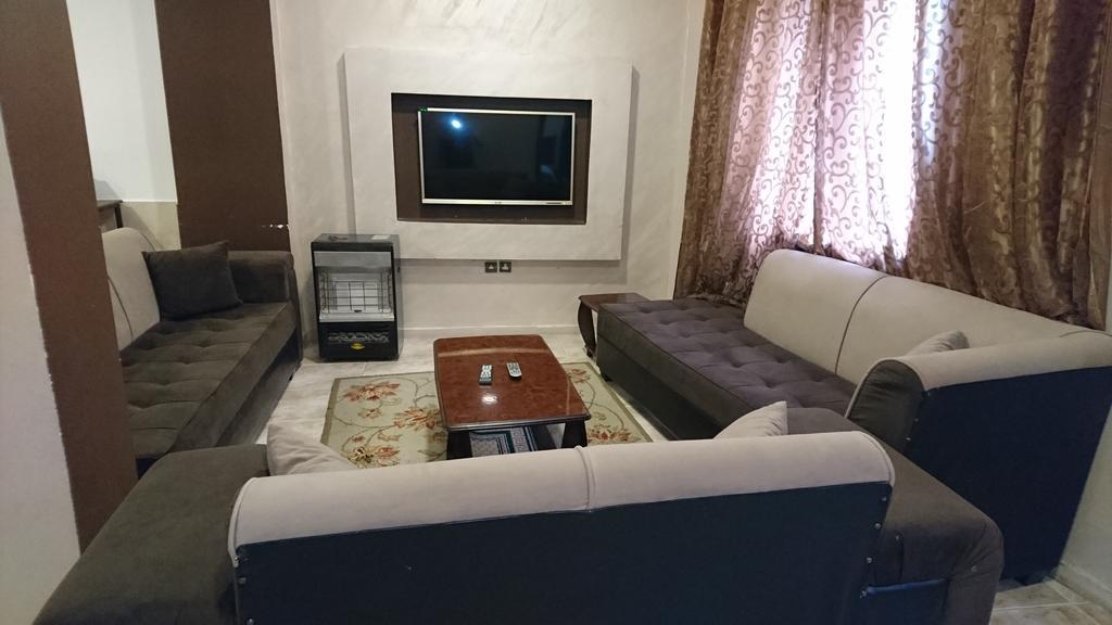 Al Fawanes Hotel Apartments 암만 외부 사진